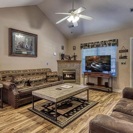 Rock Of Ages, Hot Tub, Game Room, Wifi, 1089 Free Tickets Each Paid Day, Dollywood And More Pigeon Forge Extérieur photo