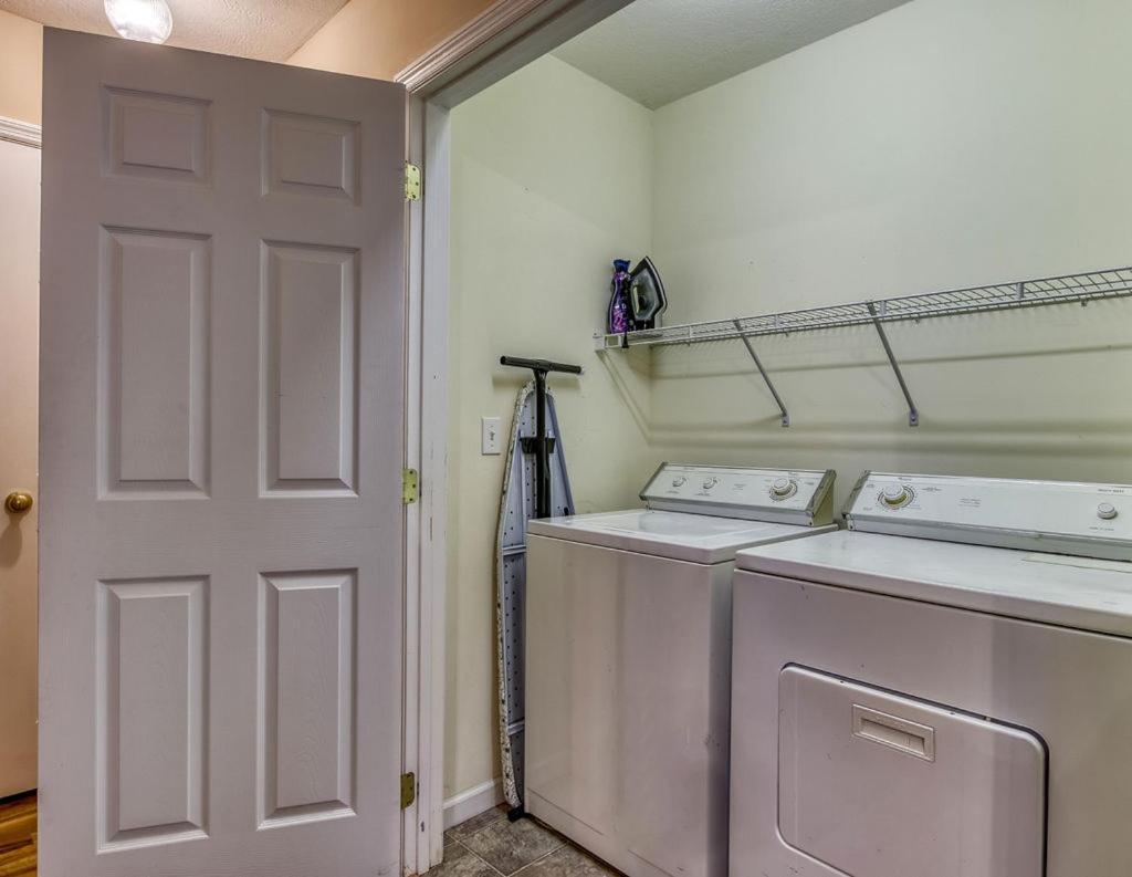 Rock Of Ages, Hot Tub, Game Room, Wifi, 1089 Free Tickets Each Paid Day, Dollywood And More Pigeon Forge Extérieur photo