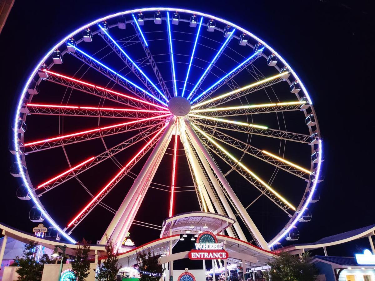 Rock Of Ages, Hot Tub, Game Room, Wifi, 1089 Free Tickets Each Paid Day, Dollywood And More Pigeon Forge Extérieur photo